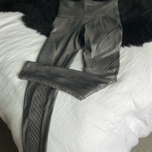 Spanx Faux graphite Moto Leather Leggings - Picture 6 of 6